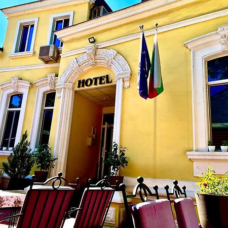 City House Family Hotel & Restaurant Ruse Exterior foto